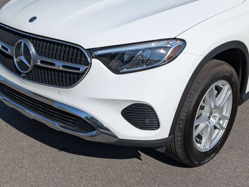 Used 2023 Mercedes-Benz GLC 300 4MATIC w/ Exclusive Trim Package image 9