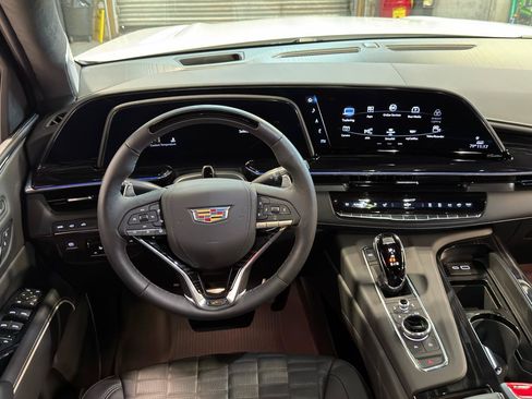 Used 2023 Cadillac Escalade V w/ LPO, ONYX Package AWD/4WD image 13
