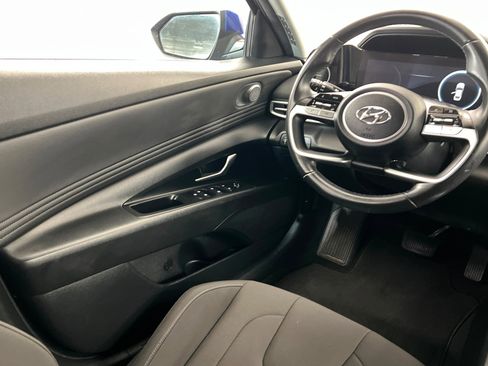 Used 2023 Hyundai Elantra SEL w/ Convenience Package image 12