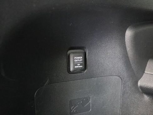 Used 2018 Honda Pilot Touring image 39