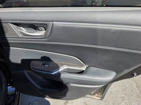 Used 2018 Honda Clarity Plug-In Hybrid image 10