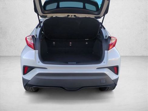 Used 2021 Toyota C-HR LE image 6