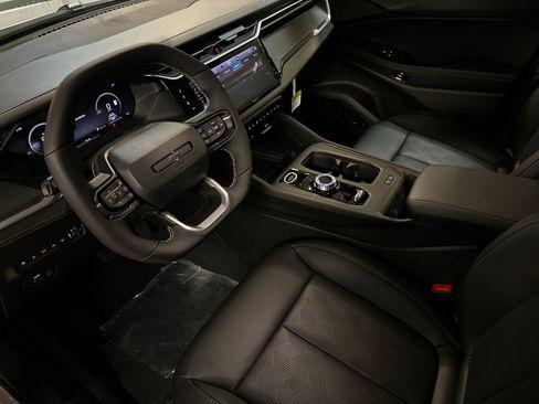 New 2026 Jeep Cherokee Overland AWD/4WD image 9