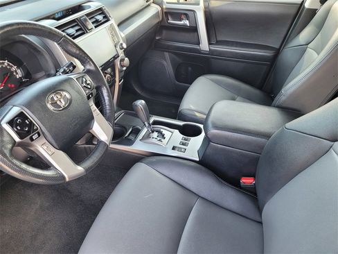 Used 2023 Toyota 4Runner SR5 Premium image 9