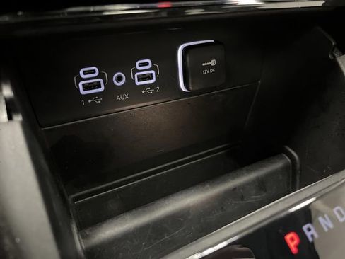 Used 2023 Jeep Grand Cherokee L Limited image 24