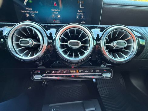 Used 2020 Mercedes-Benz A 220 A 220 4MATIC image 24