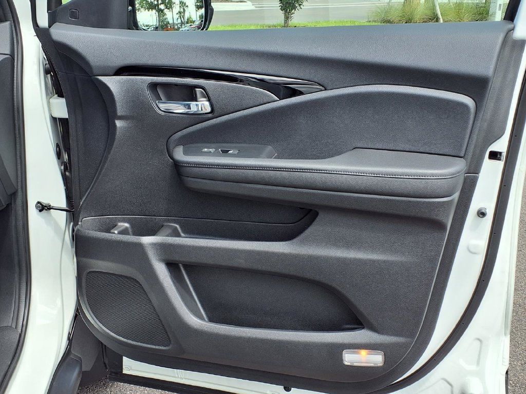 Used 2021 Honda Passport Elite image 12