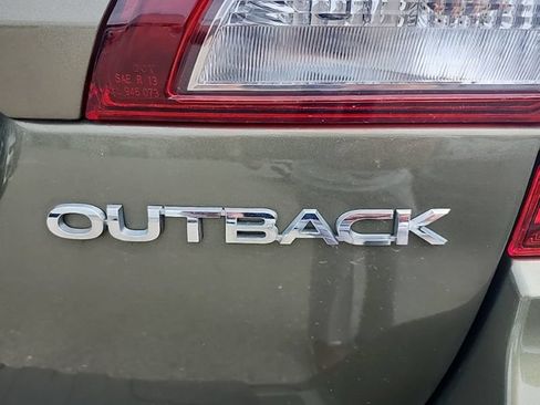 Used 2019 Subaru Outback 2.5i Premium w/ Popular Package #2 AWD/4WD image 7
