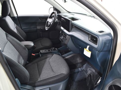 New 2025 Ford Maverick XLT w/ XLT Luxury Package image 10