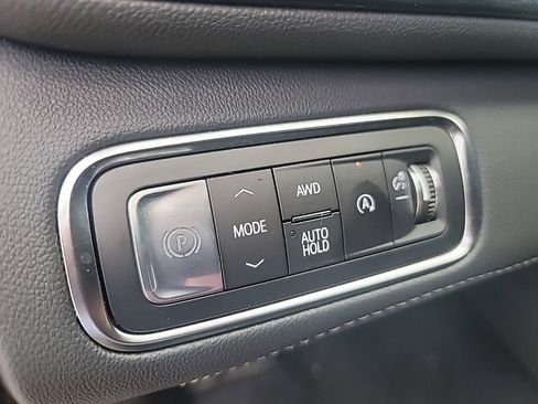 Used 2025 Buick Enclave Preferred image 14