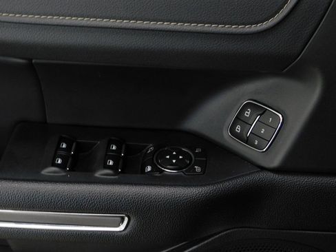 Used 2024 Ford Expedition XLT image 26