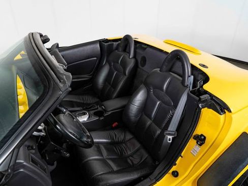 Used 2002 Chrysler Prowler image 15