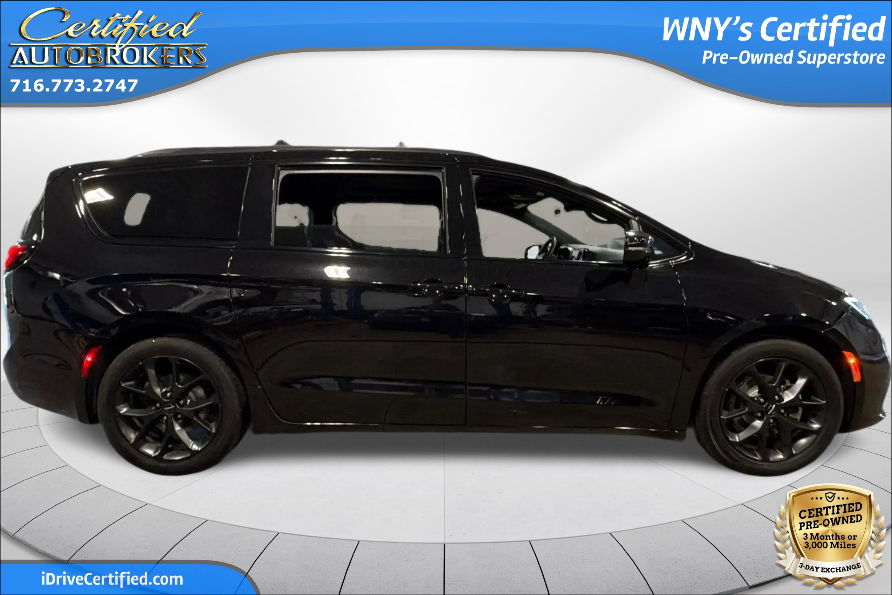 Used 2025 Chrysler Pacifica Limited FWD image 4