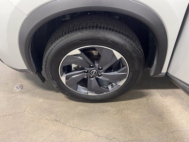 Used 2024 Nissan Rogue SV FWD image 31