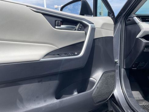 Certified 2025 Toyota RAV4 XLE Premium image 17