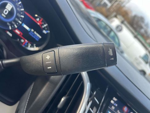 Used 2020 Cadillac Escalade Luxury image 29