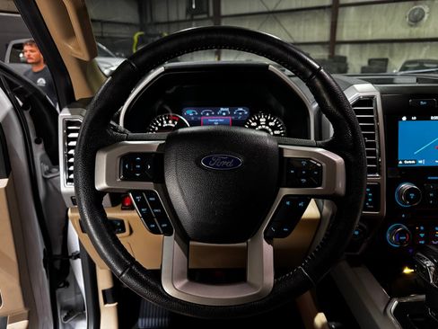 Used 2016 Ford F150 Lariat w/ Equipment Group 502A Luxury image 30