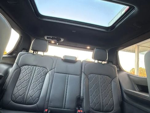 Used 2022 Jeep Grand Wagoneer Series III image 16