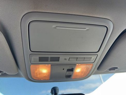 Used 2016 Honda Odyssey SE image 26