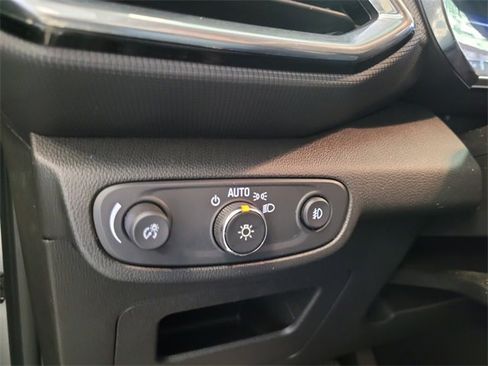 Used 2023 Chevrolet TrailBlazer LT w/ Convenience Package image 28