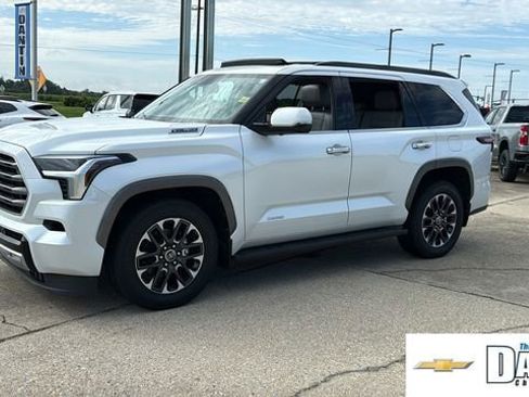 Used 2023 Toyota Sequoia Limited AWD/4WD image 3