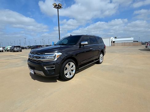 Used 2023 Ford Expedition Platinum image 1