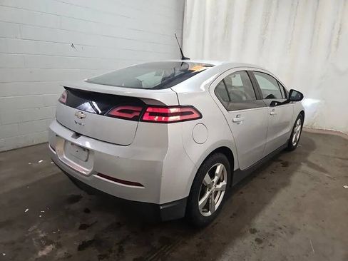 Used 2014 Chevrolet Volt Premium w/ Premium Trim Package FWD image 4