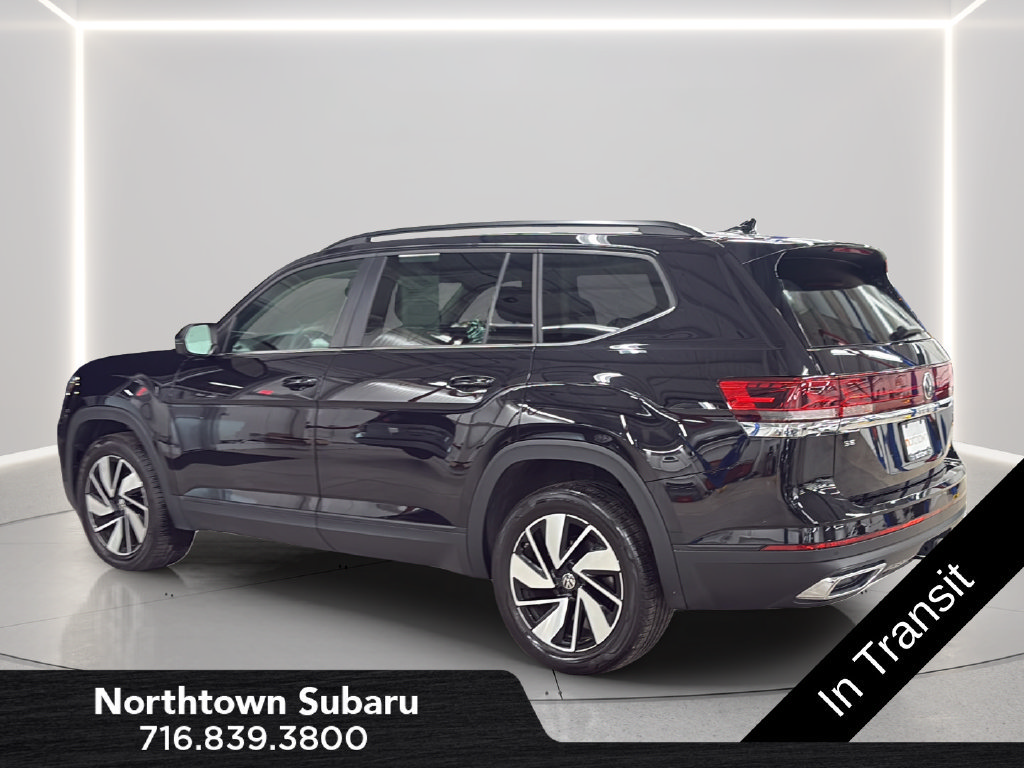 Used 2025 Volkswagen Atlas SE AWD/4WD image 3