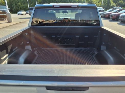 Used 2023 Chevrolet Silverado 1500 LT image 6