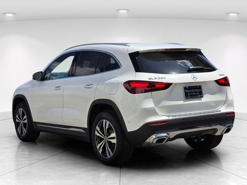 New 2026 Mercedes-Benz GLA 250 4MATIC image 4