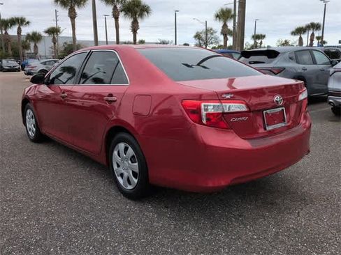 Used 2014 Toyota Camry L image 6