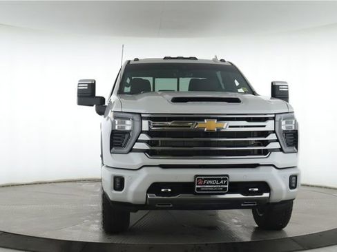 Used 2024 Chevrolet Silverado 2500 High Country w/ High Country Premium Package AWD/4WD image 12