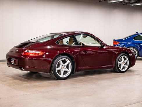 Used 2005 Porsche 911 Carrera RWD image 38