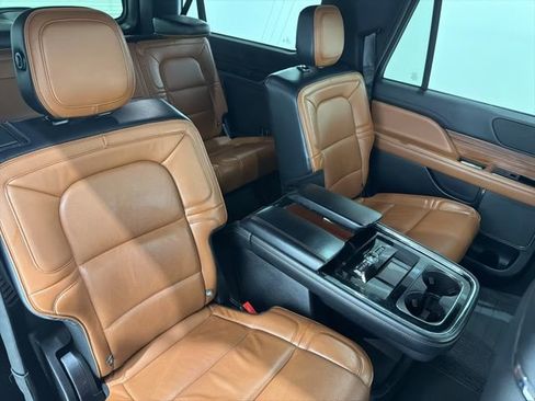 Used 2019 Lincoln Navigator L Reserve AWD/4WD image 24
