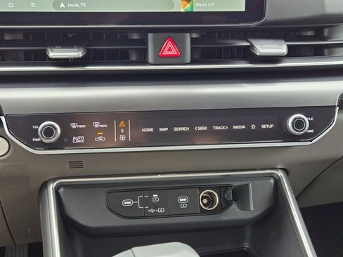 New 2026 Kia Carnival FWD image 14