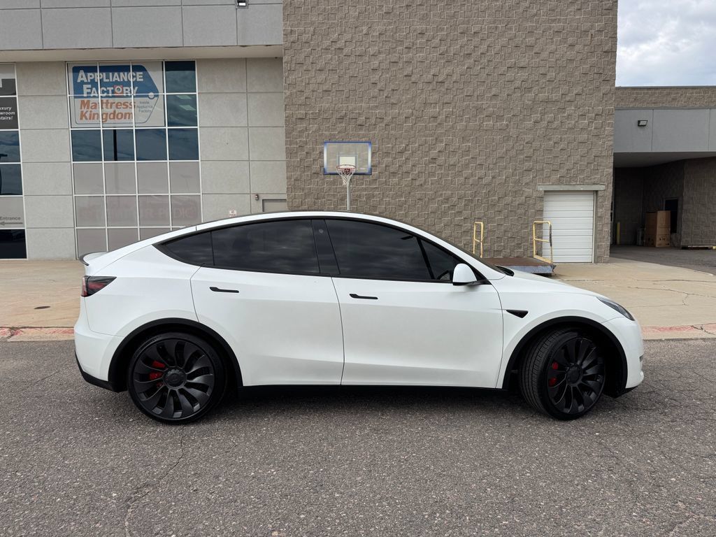Used 2023 Tesla Model Y Long Range AWD/4WD image 5