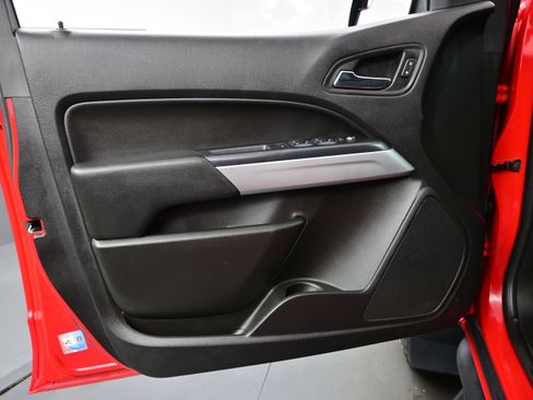 Used 2018 Chevrolet Colorado ZR2 AWD/4WD image 9