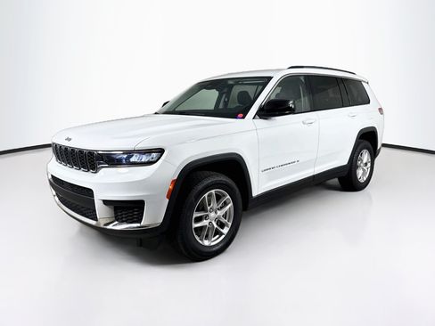 Used 2023 Jeep Grand Cherokee L Laredo AWD/4WD image 4
