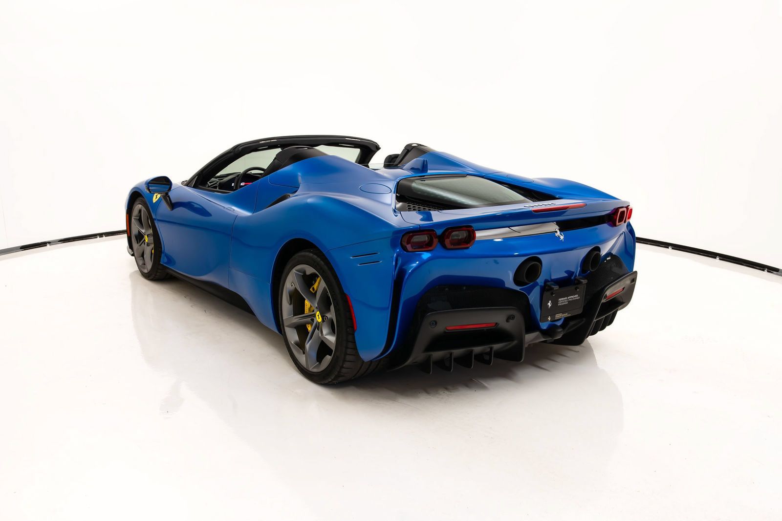 Certified 2023 Ferrari SF90 Spider AWD/4WD image 2
