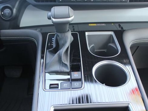 Certified 2026 Toyota Sienna XSE FWD image 33