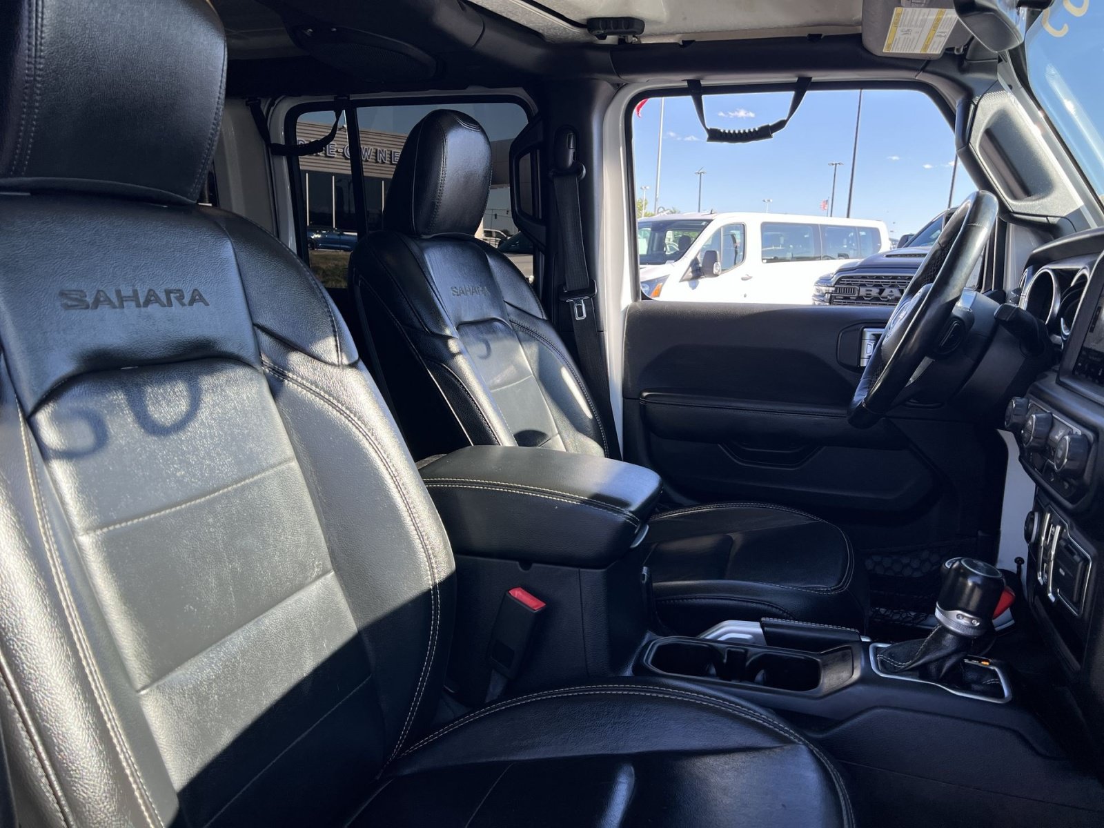 Used 2020 Jeep Wrangler Unlimited Sahara AWD/4WD image 26