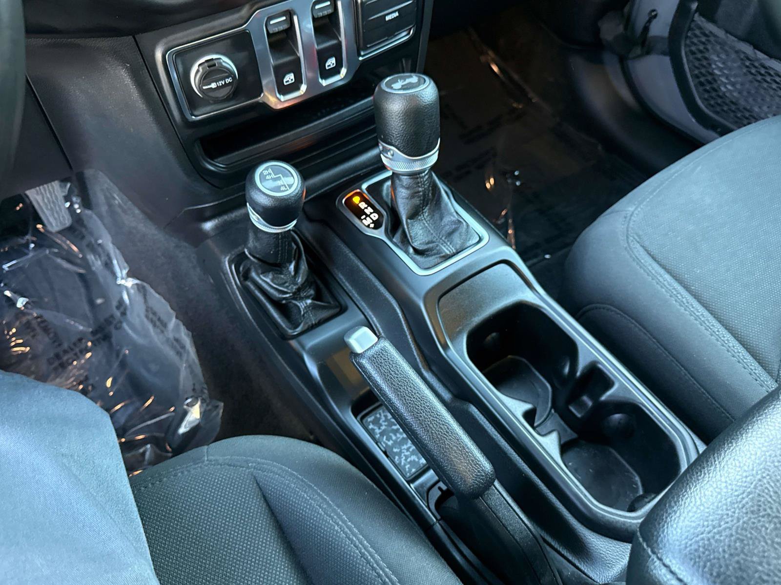 Used 2021 Jeep Wrangler Sport AWD/4WD image 18