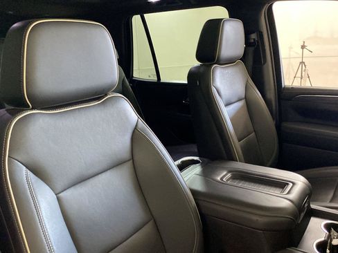 Used 2024 GMC Yukon AT4 w/ AT4 Premium Plus Package AWD/4WD image 26