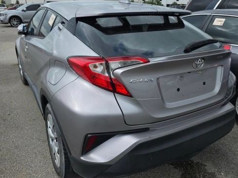 Used 2019 Toyota C-HR LE FWD image 15