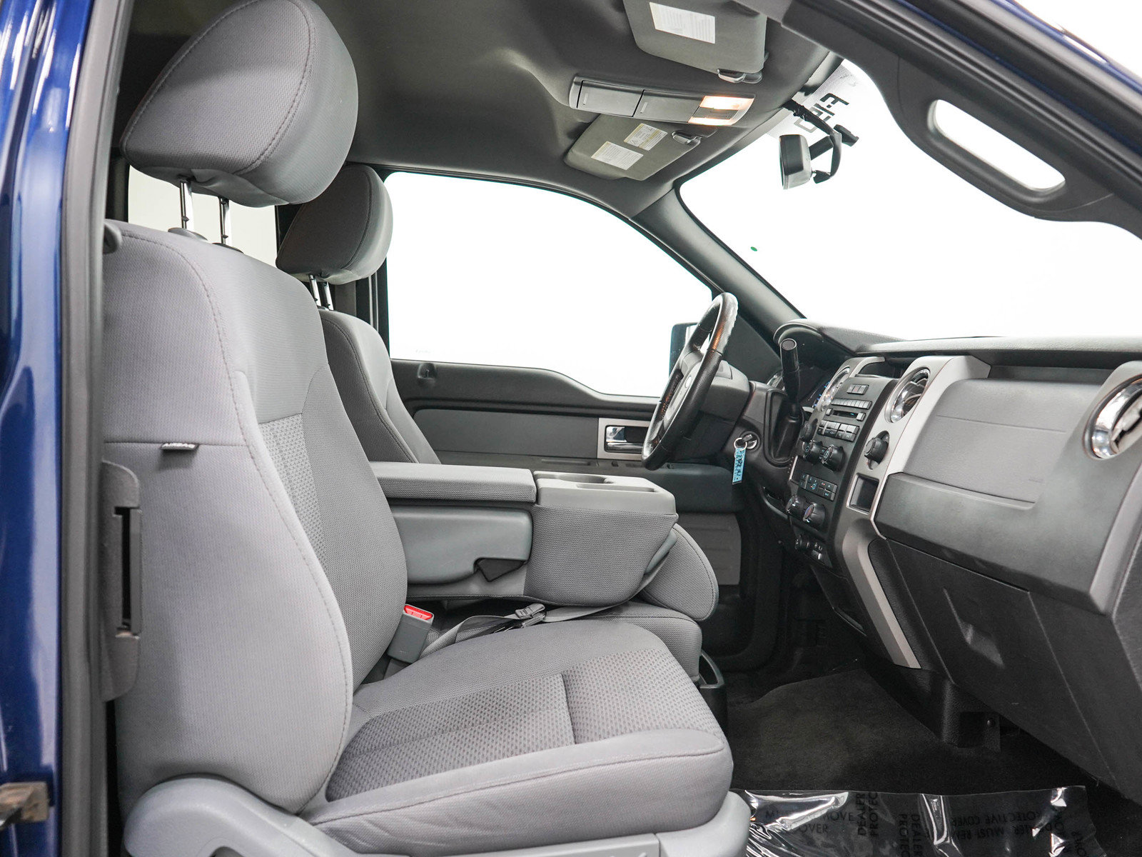 Used 2011 Ford F150 XLT w/ XLT Chrome Pkg AWD/4WD image 13