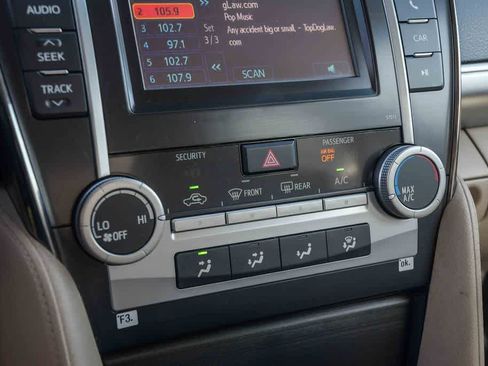 Used 2012 Toyota Camry LE FWD image 20