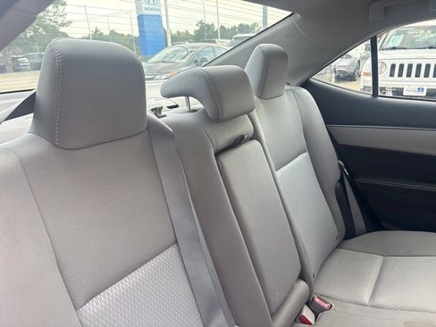 Used 2016 Toyota Corolla LE FWD image 28