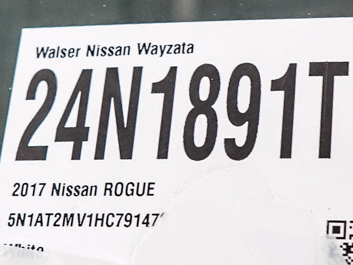 Used 2017 Nissan Rogue SV AWD/4WD image 30