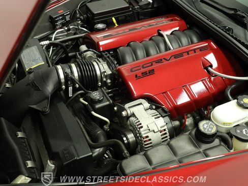 Used 2005 Chevrolet Corvette Coupe w/ Preferred Equipment Group RWD image 3