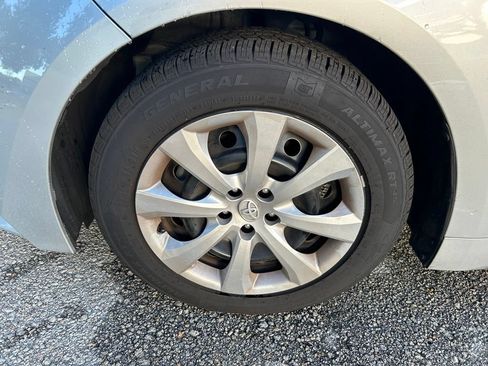 Used 2023 Toyota Corolla LE FWD image 10